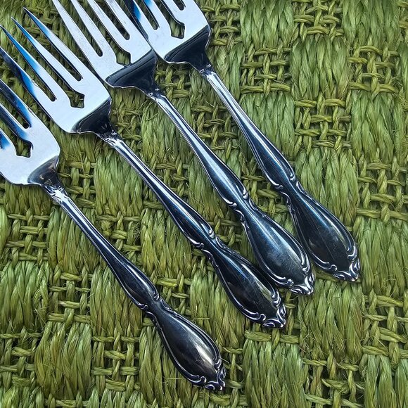 Oneida Strathmore Salad Forks 6" stainless scrolls classic romantic timeless ele - Picture 2 of 7